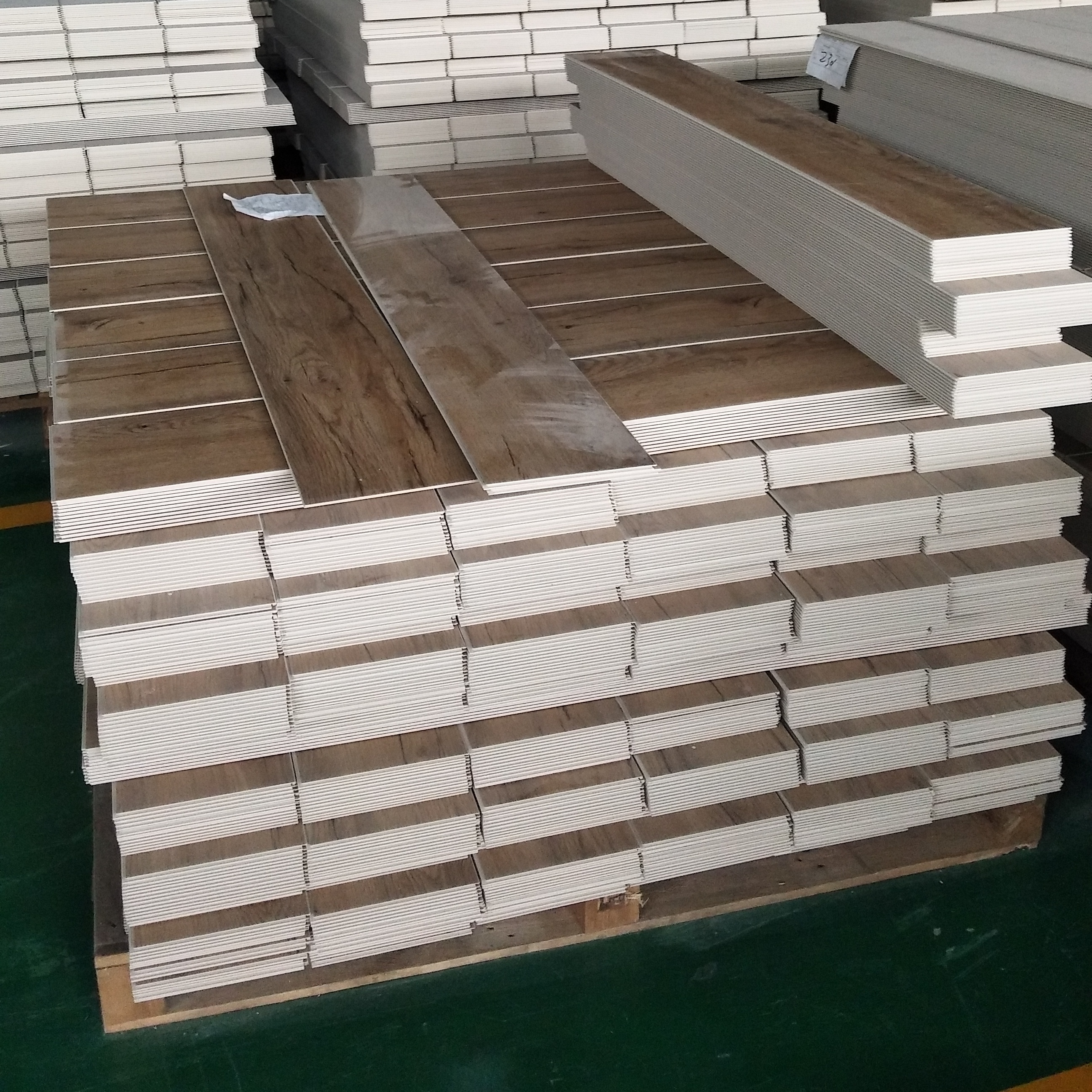 Dry Back Unilin Click Lock System Interlocking SPC Flooring Tile Plank for Indoor Use 4.0mm 5.0mm