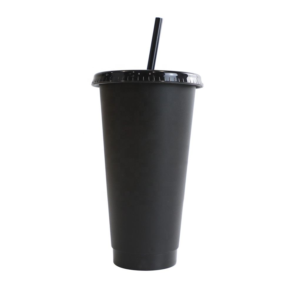 Customized portable straw plastic water cup reusable kettle black reusable plastic cup with lid and straw