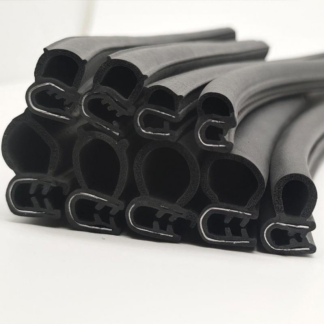 EPDM черная дверь и окно экструдированный резиновый защитный уплотнитель для автомобилей