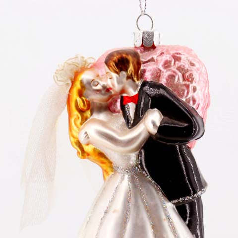 High Quality European Glass Couple Bride Groom Wedding Figurine Hanging Home Ceiling Decoration Colorful Glass Wall Ornaments