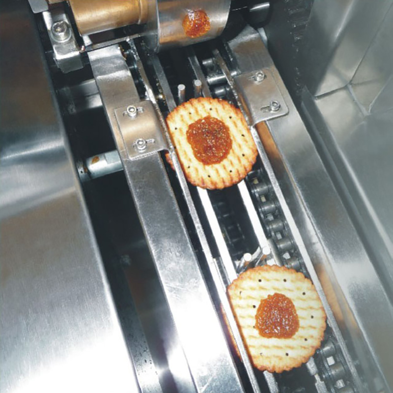 South Africa Can Sale Cookies Automatic Biscuit Sandwiching Making Machine