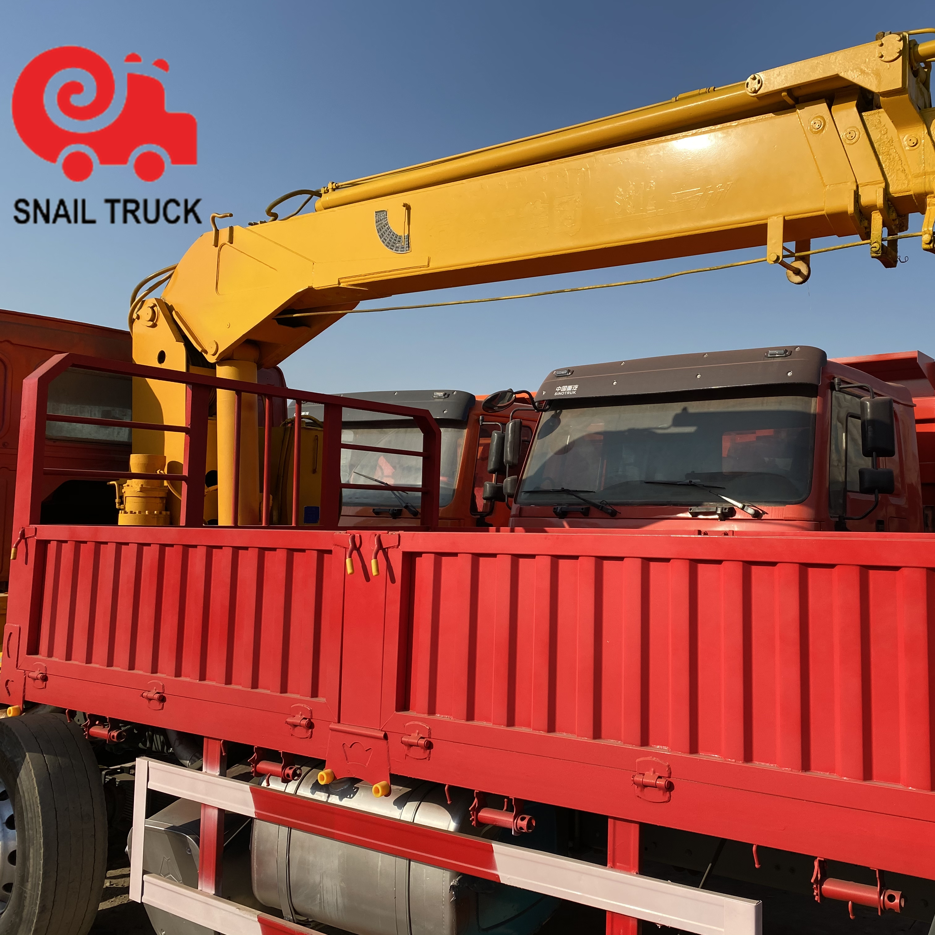 China howo good work efficiency crane cargo truck tipper truck crane