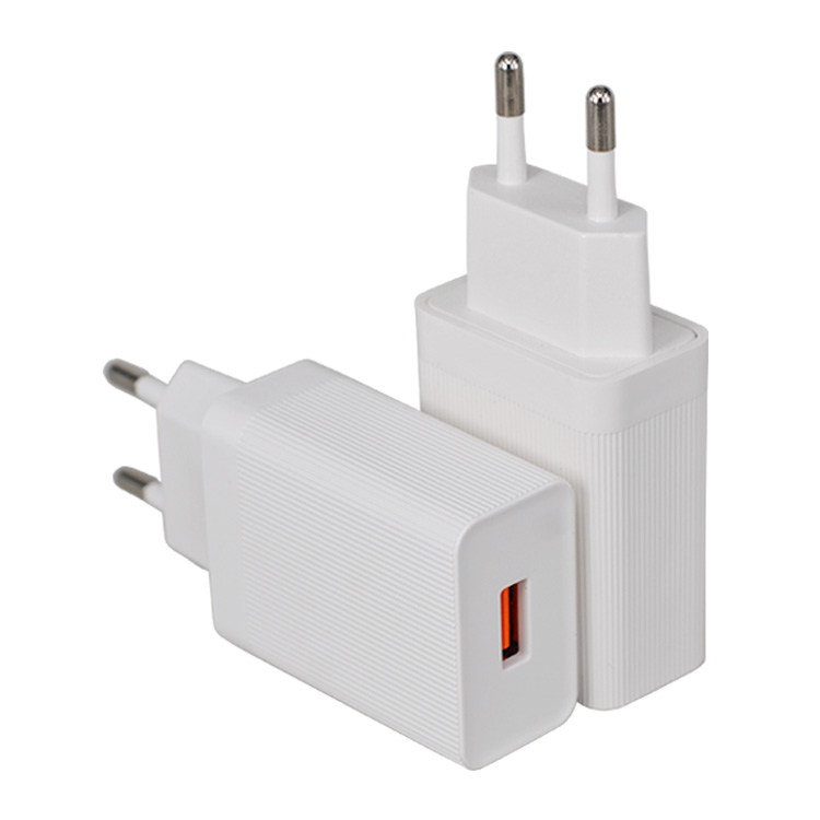 Белый 5 в 3A Qualcomm Quick Charge 3,0 ЕС plug 18 Вт путешествия зарядное устройство с qc3.0 зарядные устройства мобильного телефона