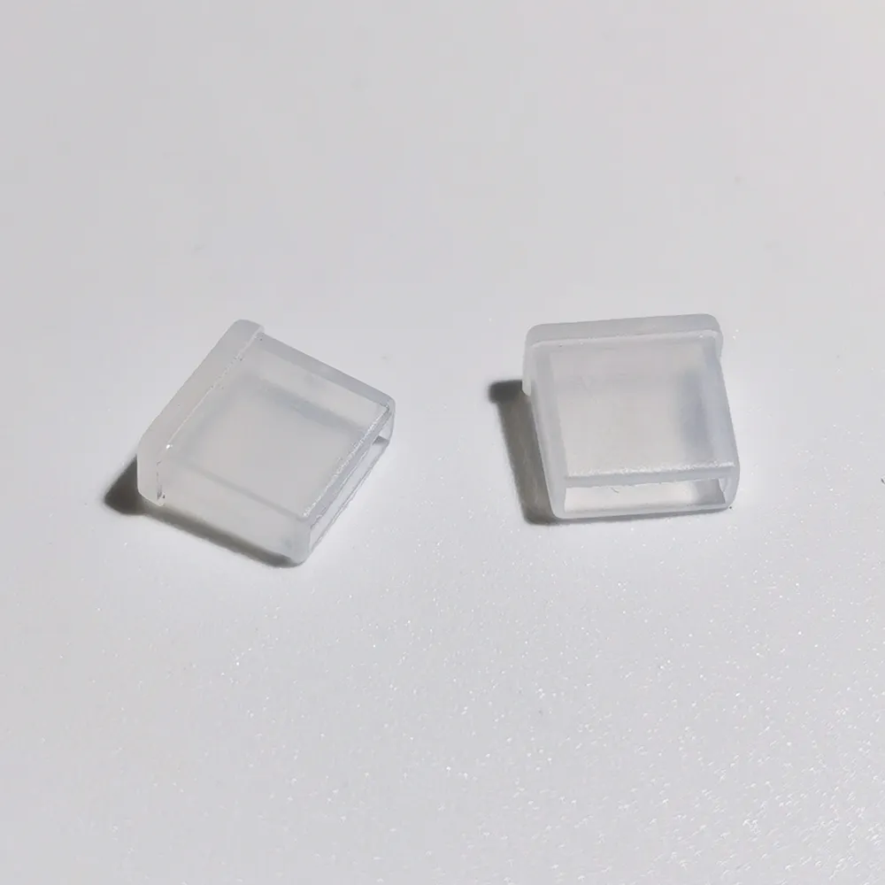 Пластиковая крышка с разъемом микро-USB для защиты от пыли