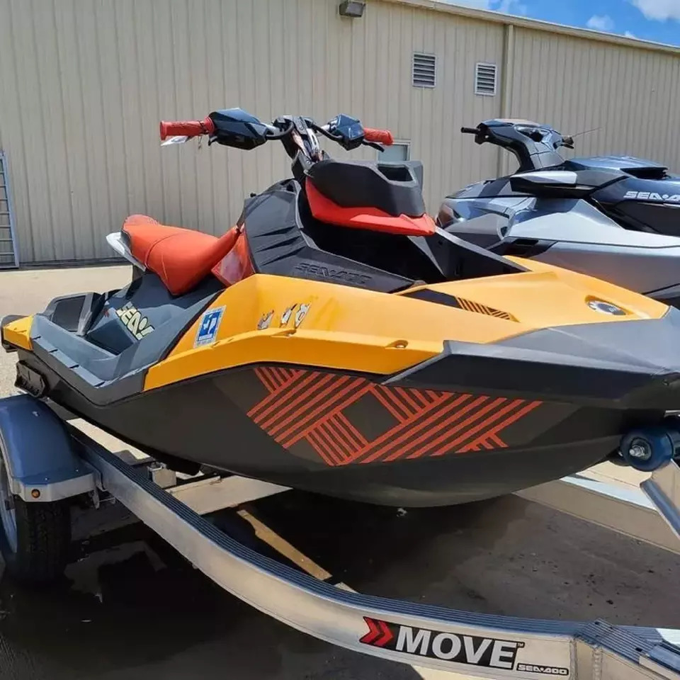 2022 Sea Doo Spark Trixx 3-up Rotax 900 H.O. A C E iBR с трехместным гидроциклом