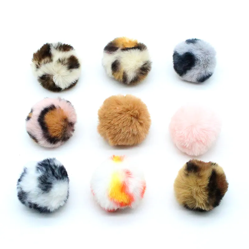 2020 fur ball 5cm Wholesale small size Artificial rabbit Fur ball Pompom for diy hair clip dress shoes accessory