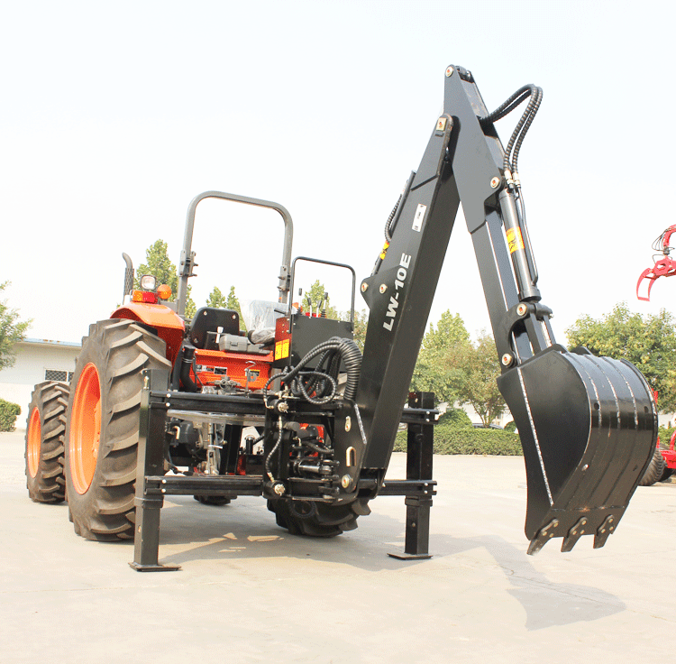 Тягач kubota, буксируемый экскаватор-погрузчик