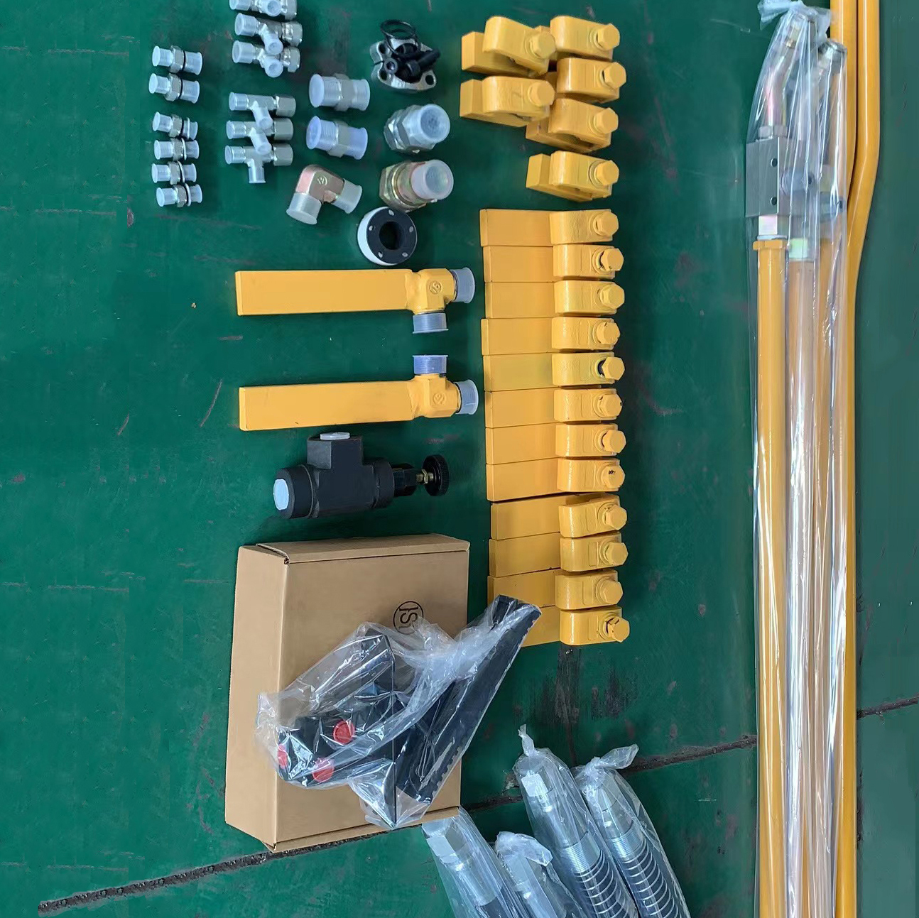 R305LC Excavator Complete Set Hydraulic Breaker Piping Kits Pipe Line Manufacturer