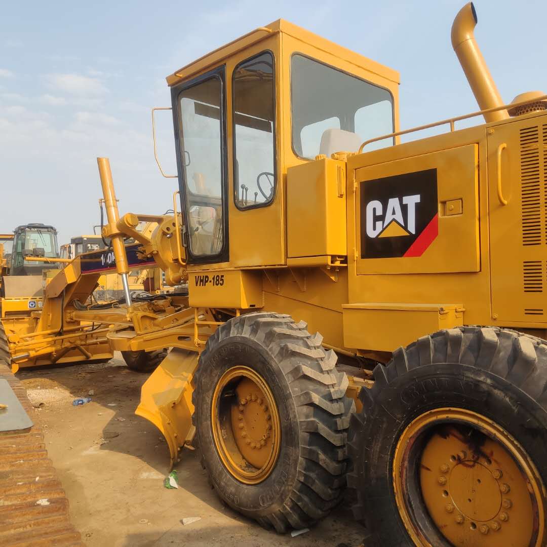 Б/у автогрейдер CAT 140H Caterpillar 140h по хорошей цене
