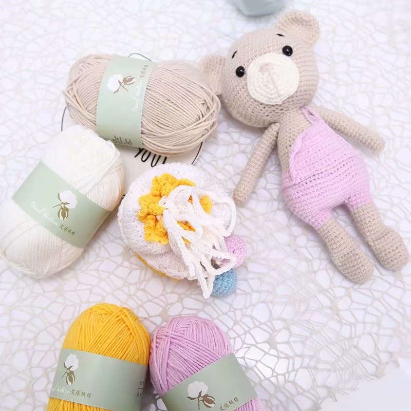 China Manufacturer Eco-Friendly Crochet 50g Acrylic Blended 4Ply Knitting Milk Cotton Yarn