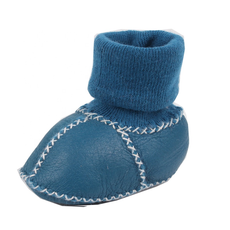 2021 Sheep fur one baby shoes soft soles 0-6-12 months cotton shoes warm breathable socks shoes