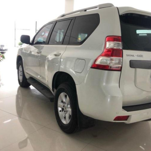Подержанные автомобили Toyota Prado в 2011 году, л, автоматическая коробка передач с очень конкурентоспособной ценой