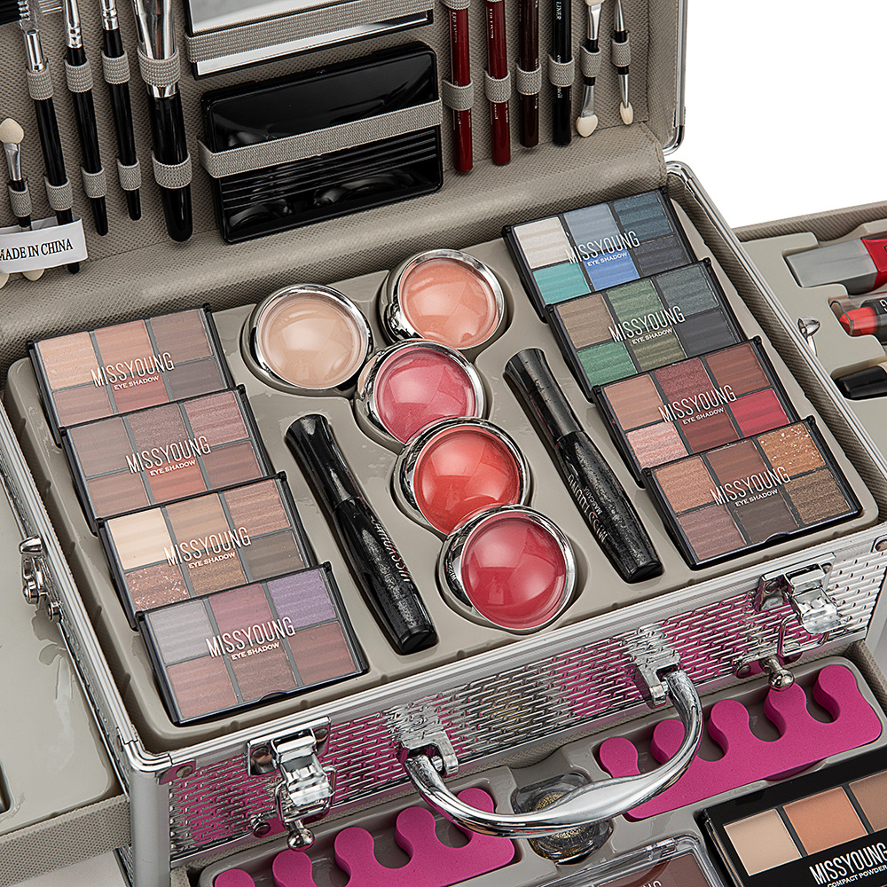 Beauty Gift Set Eyeshadow Lipstick For Makeup Artist Eyeshadow Carved Lipstick Cosmetic Set
