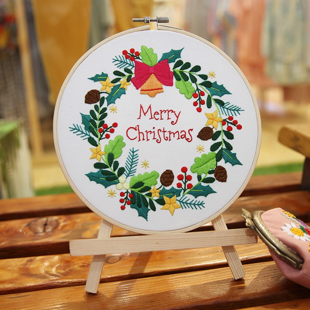 Christmas Embroidery Kit for Beginners, DIY Craft , Wreaths with Patterns, English instruction