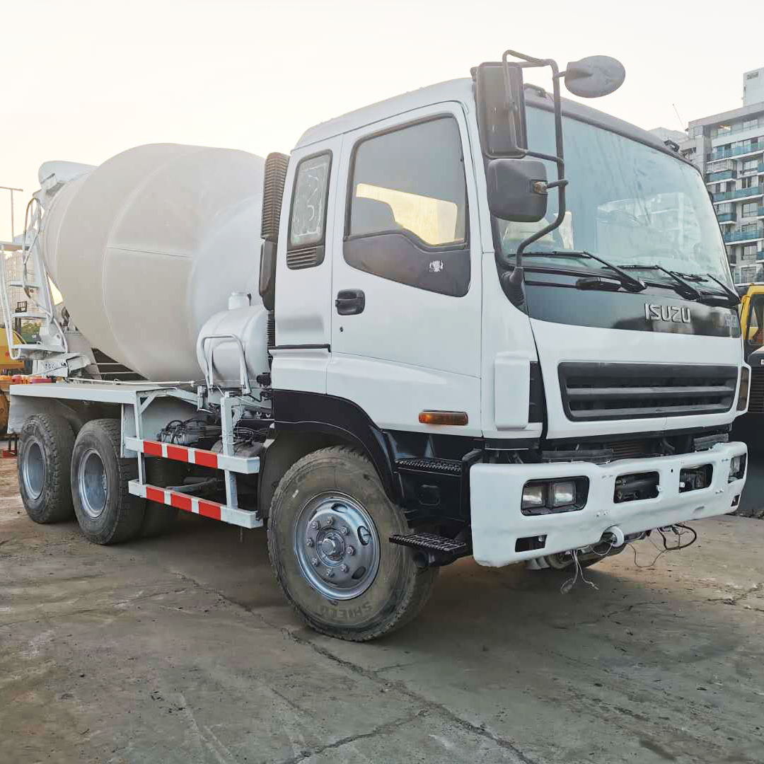 Low Price Used Isuzu CXZ51K 9M3 Concrete Mixer Truck in working condition