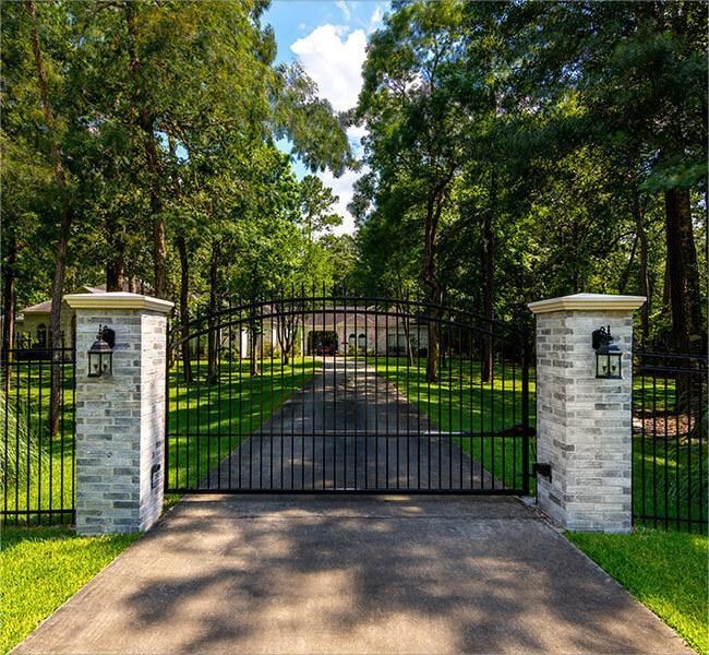 Противоударная заданяя manor площадь подъездные пути входа кованые железные ворота