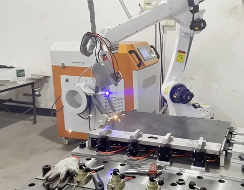 Arm Weld Fiber Automatic Metal Air Cooling Laser Welding Robot