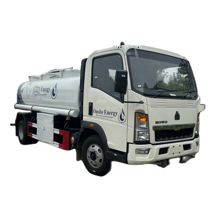 Новый дешевый 4X2 Sinotruk HOWO 5000 литров 5cbm 5 тонн бензиновый танкер заправка топливный бак грузовик для России