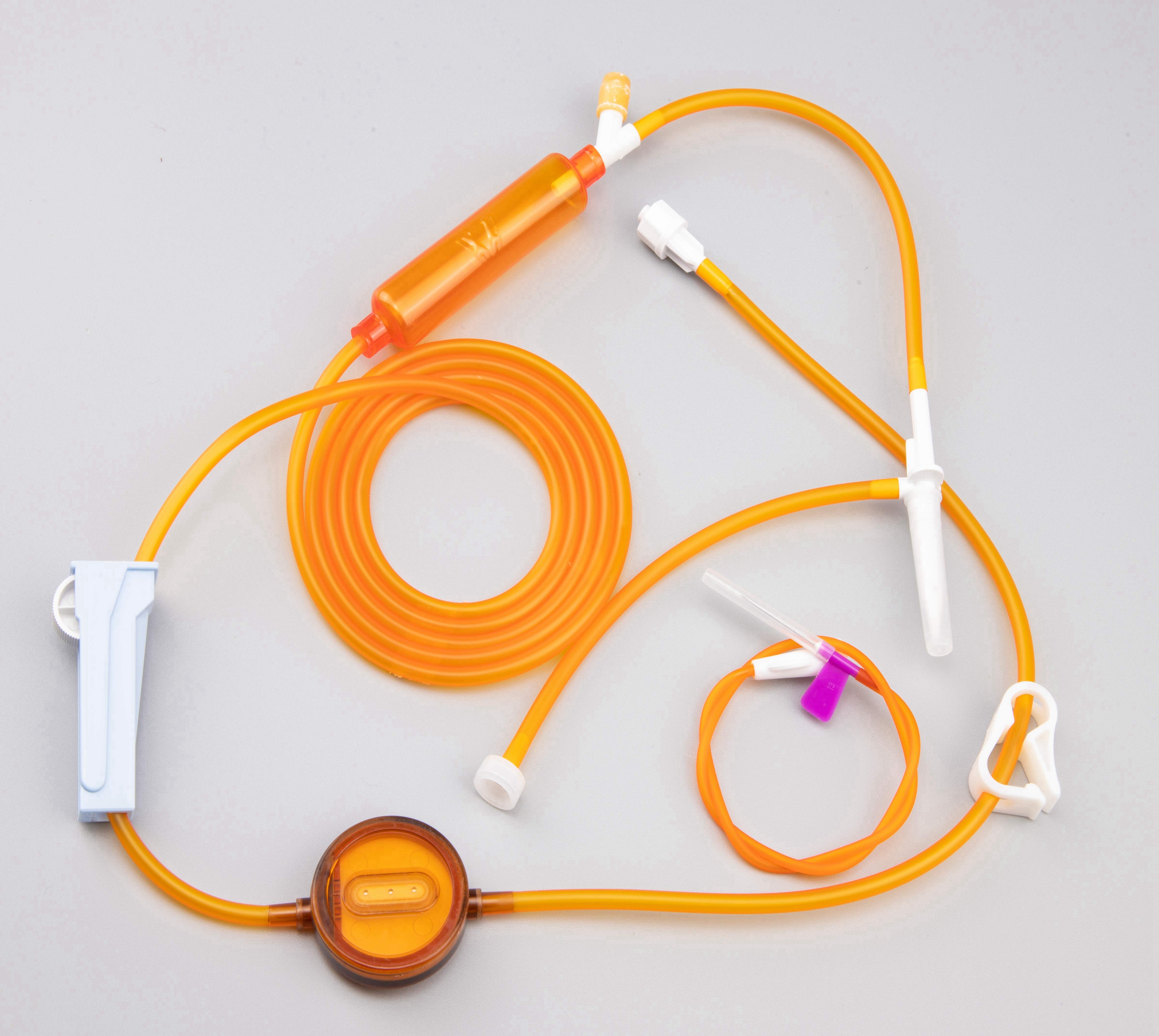 Lightproof automatic liquid stop infusion set