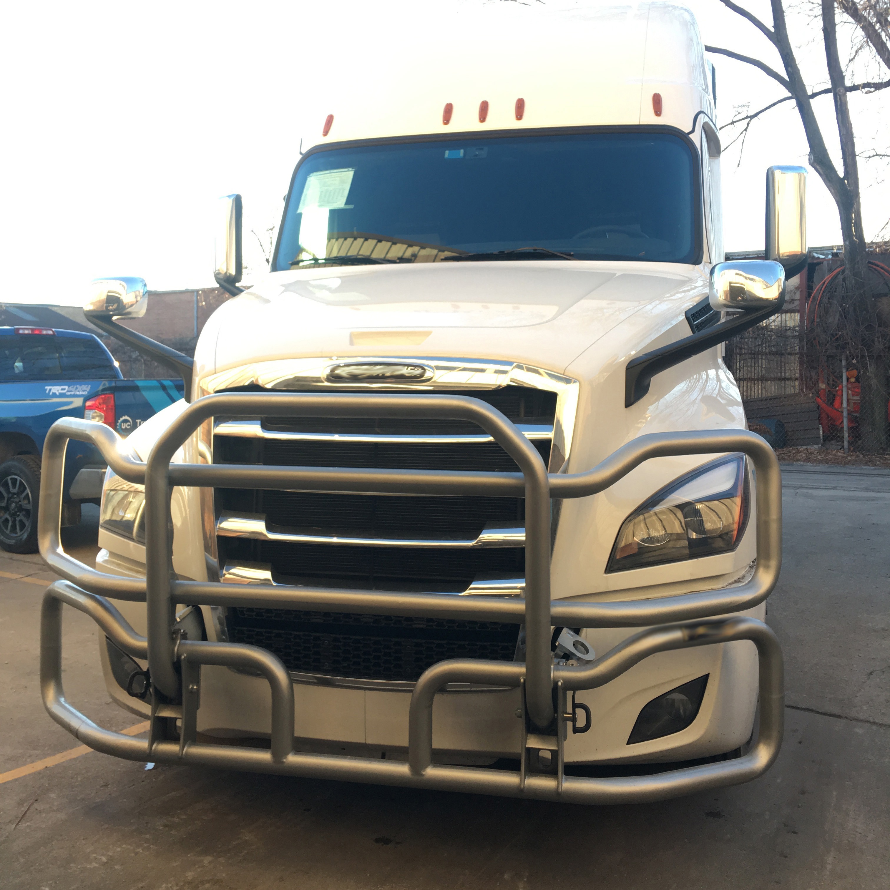 Полубольшие грузовики, передний бампер, решетка радиатора для Freightliner Cascadia