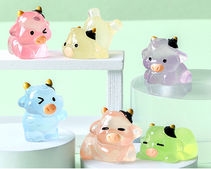 miniature garden sculpture statues 3D luxury luminous growing in dark cow figurines luminous resin lucky bag fluorescent figure