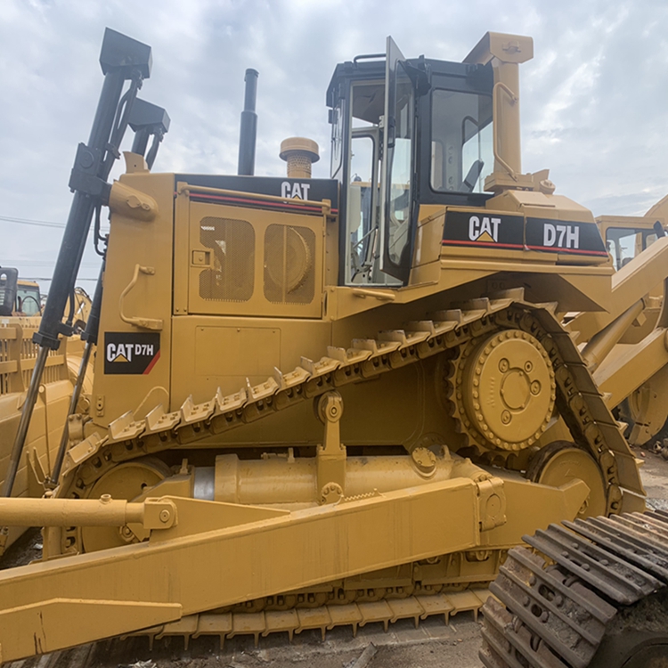Б/у бульдозер Caterpillar D7H на складе. Б/у CAT бульдозер D6M/б/у гусеница D6R D6D D6G D6M D7G D7H D8K