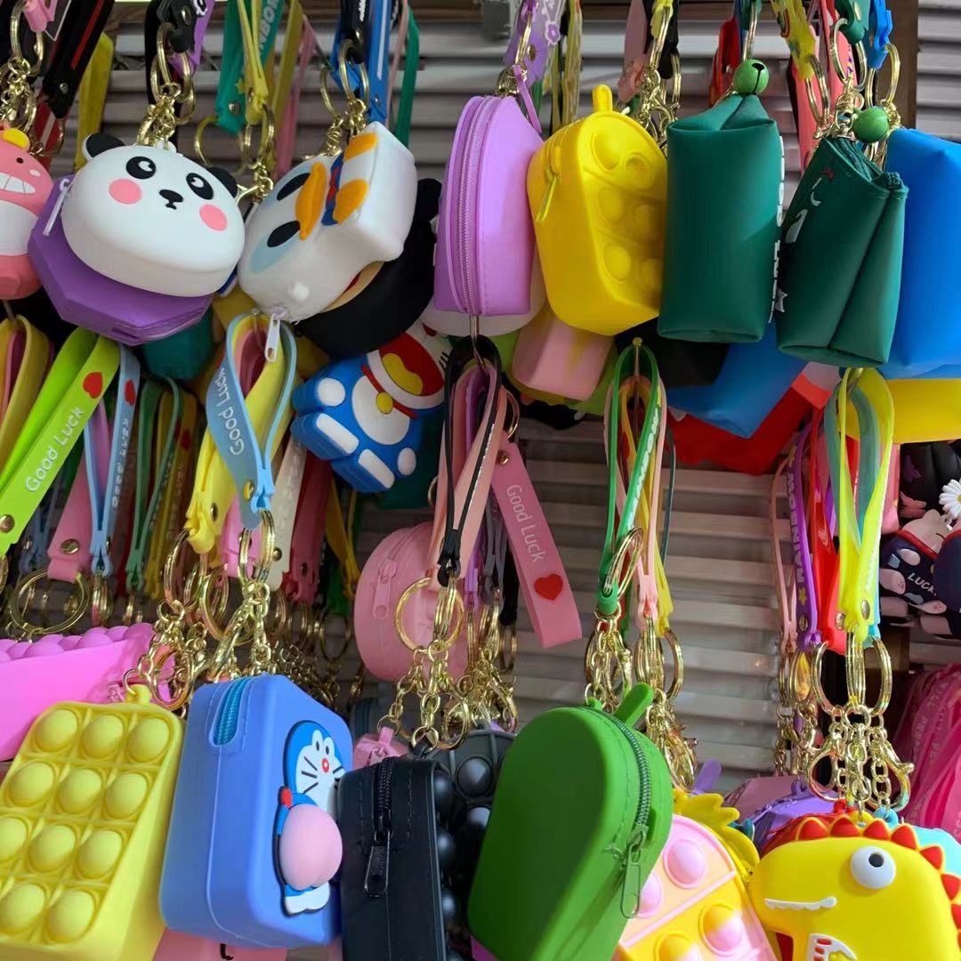 High Quality Cute cartoon Coin Bag various types Wallet Portable Waterproof Silicone Change purse for girls