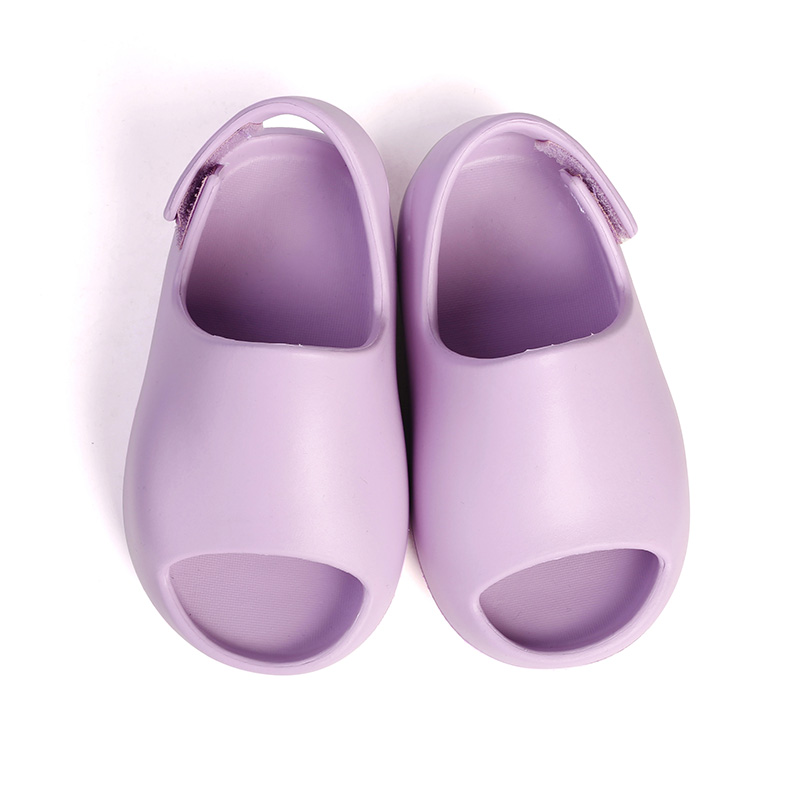 comfortable and fashion sandals or slippers for kids