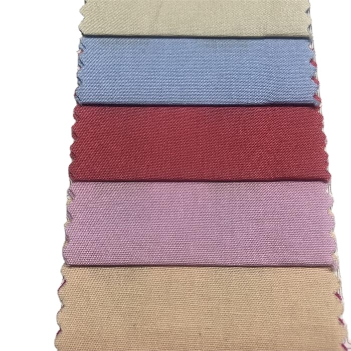 Запас ткани 40*40 + 40D 133*72 110gsm 97/3 хлопкового материала на основе спандекса, выполнено в цветовой гамме ткани Поплин Ткань для продажи