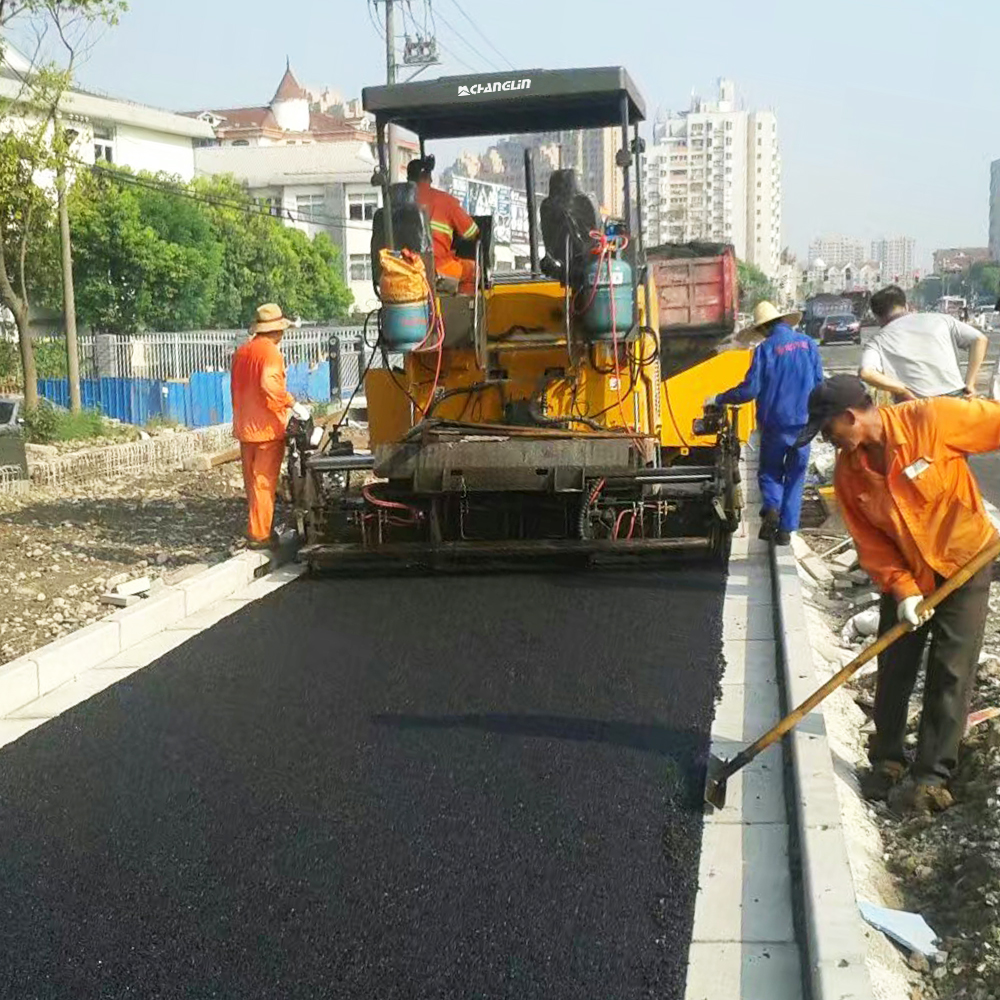SINOMACH дорожный асфальтоукладчик гусеничный укладчик 4,5 м, 6 м бренд Changlin GYA6000LB с двигателем cummins