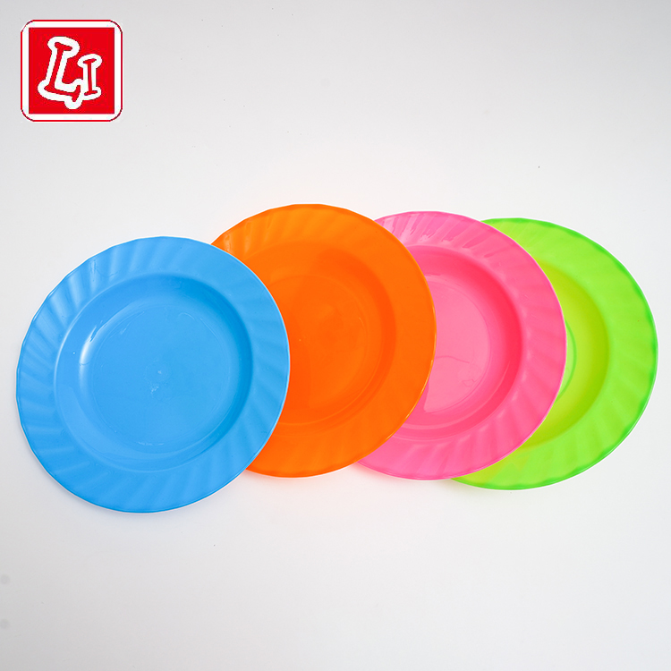 Color plastic disc texture a variety of colors of fruit plate meal plate