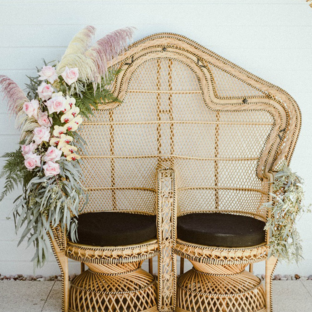 Luxury Wedding Natural Furniture Outdoor Indoor Double Seater Vintage Peacock Rattan Chair Handmade Wicker Double Peacock Chair