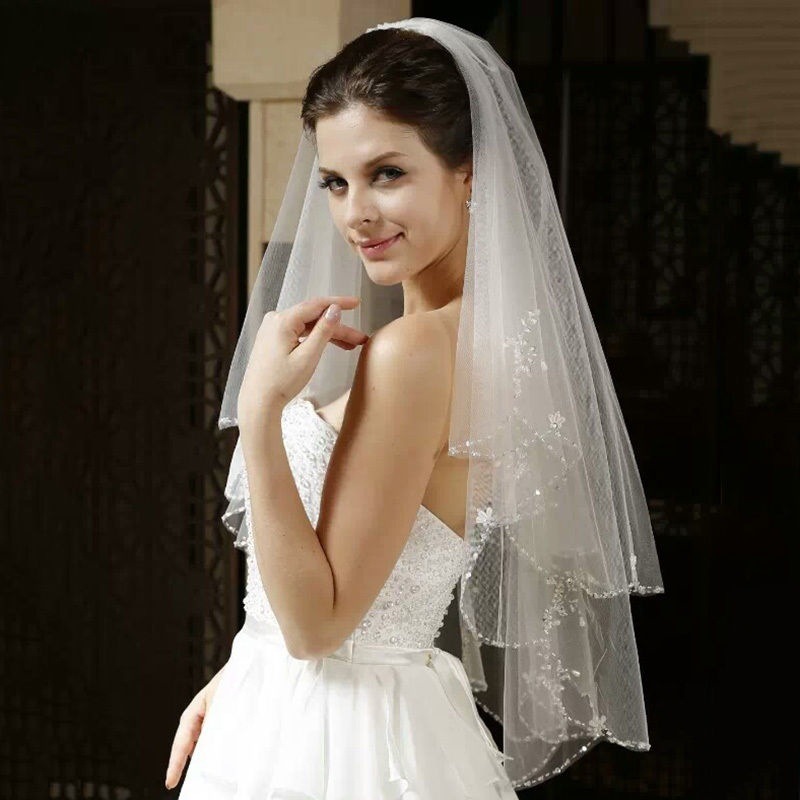 2021 White / Ivory Short Wedding Veil with Crystal Edge Fashion Sequin Beaded 2 Layer Tulle Short Wedding Veil With Comb