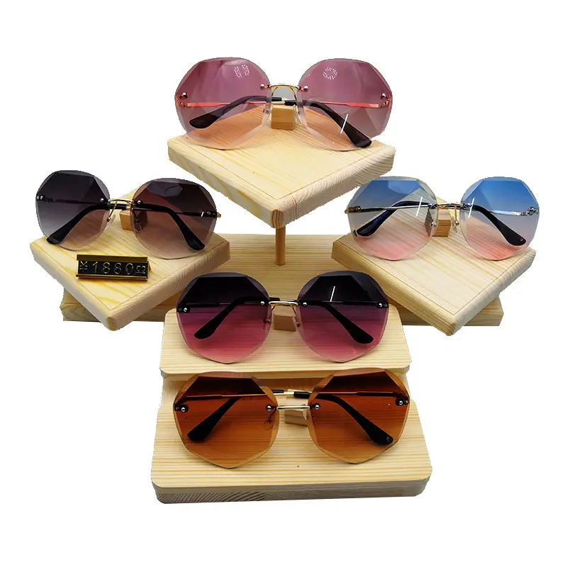 YTZ xsz5563 Wholesale Solid wooden glasses shop display tray storage Window trapezoidal desktop sunglasses display stand