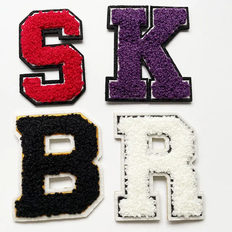 Custom pattern clothing accessories embroidery badge embroidery patch embroidery patch