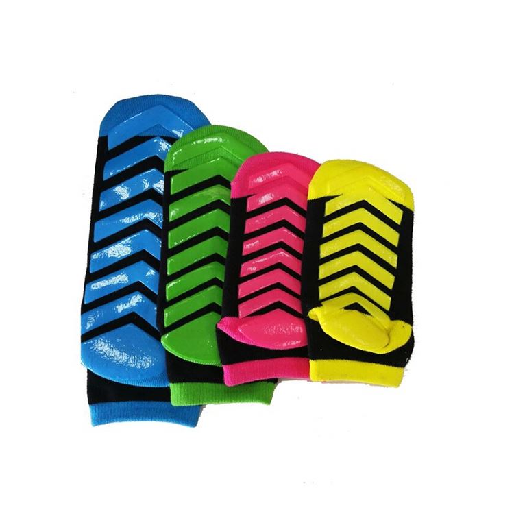 Customized adult Fashion Women Cotton anti slip yoga pilates sport trampoline socks