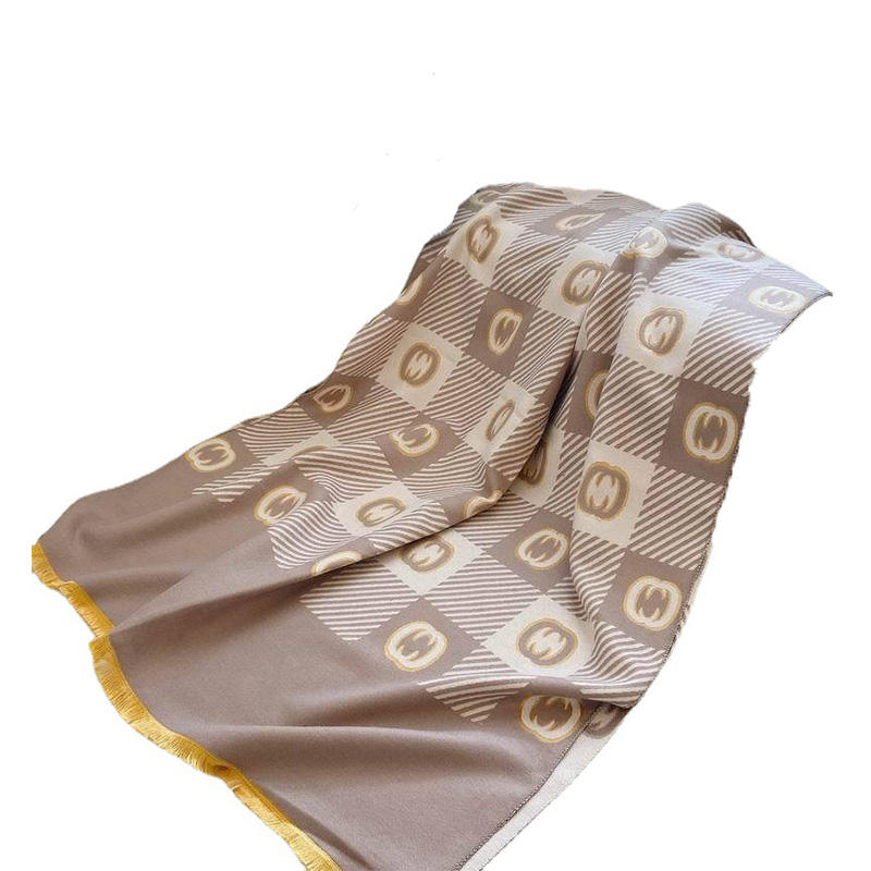 Wholesale Fashion Solid Color Pashmina Cashmere Women Shawl Custom Logo Scarf With Tassel