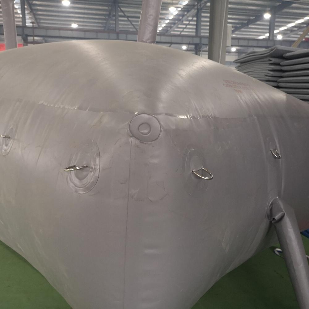 Collapsible PVC water tank with large volumes