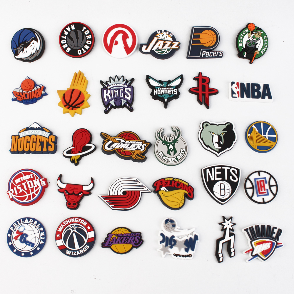 Оптовая продажа, резиновые подвески для обуви NBA sport team из ПВХ на заказ, детские подарочные украшения для обуви laker crocs, подвески, аксессуары для обуви