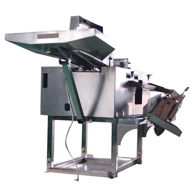 Automatic industrial egg yolk separator machine