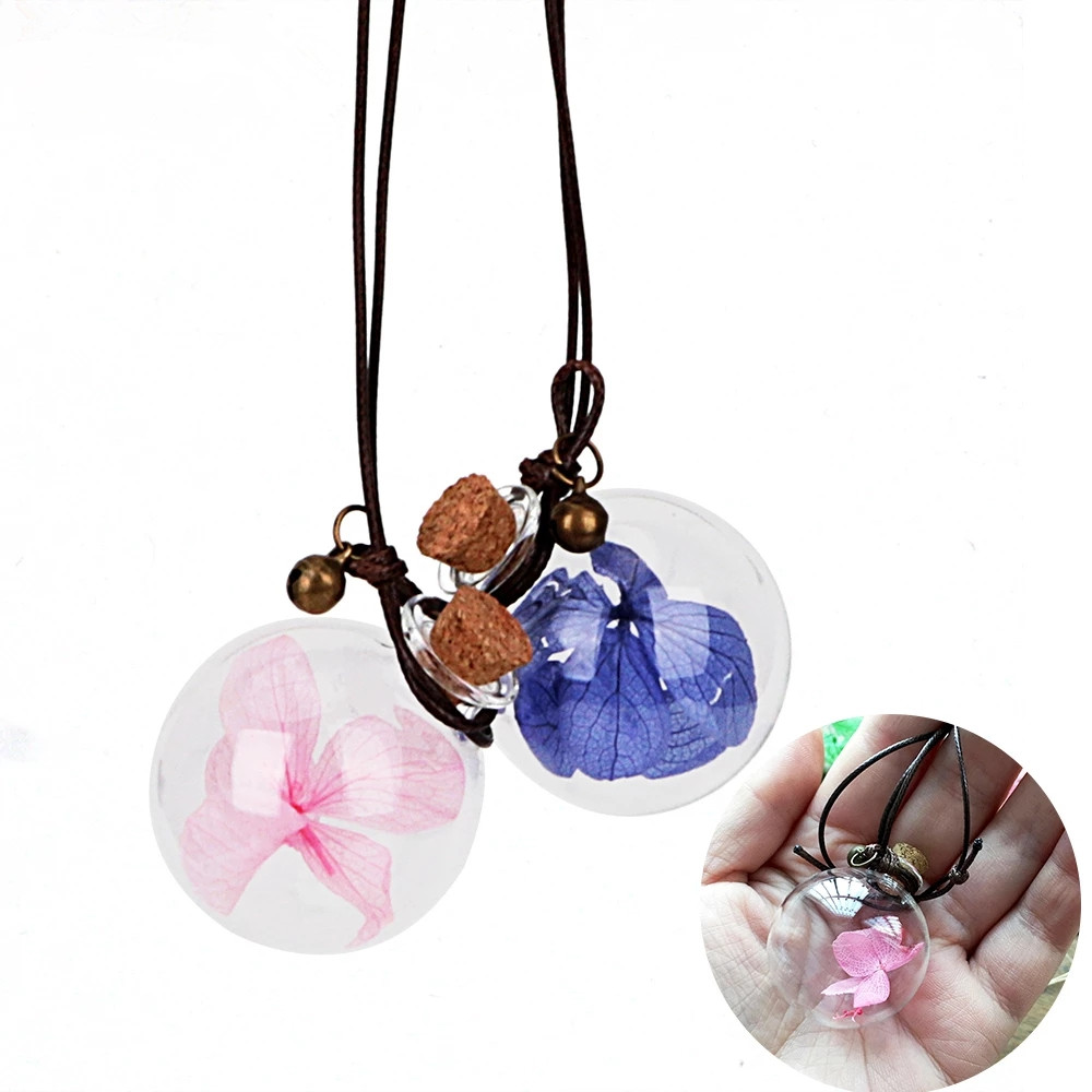 Car Hanging Crystal Perfume Pendant Fragrance Air Freshener Empty Bottles Glass Small Perfume Bottles Essential Oils Diffuser
