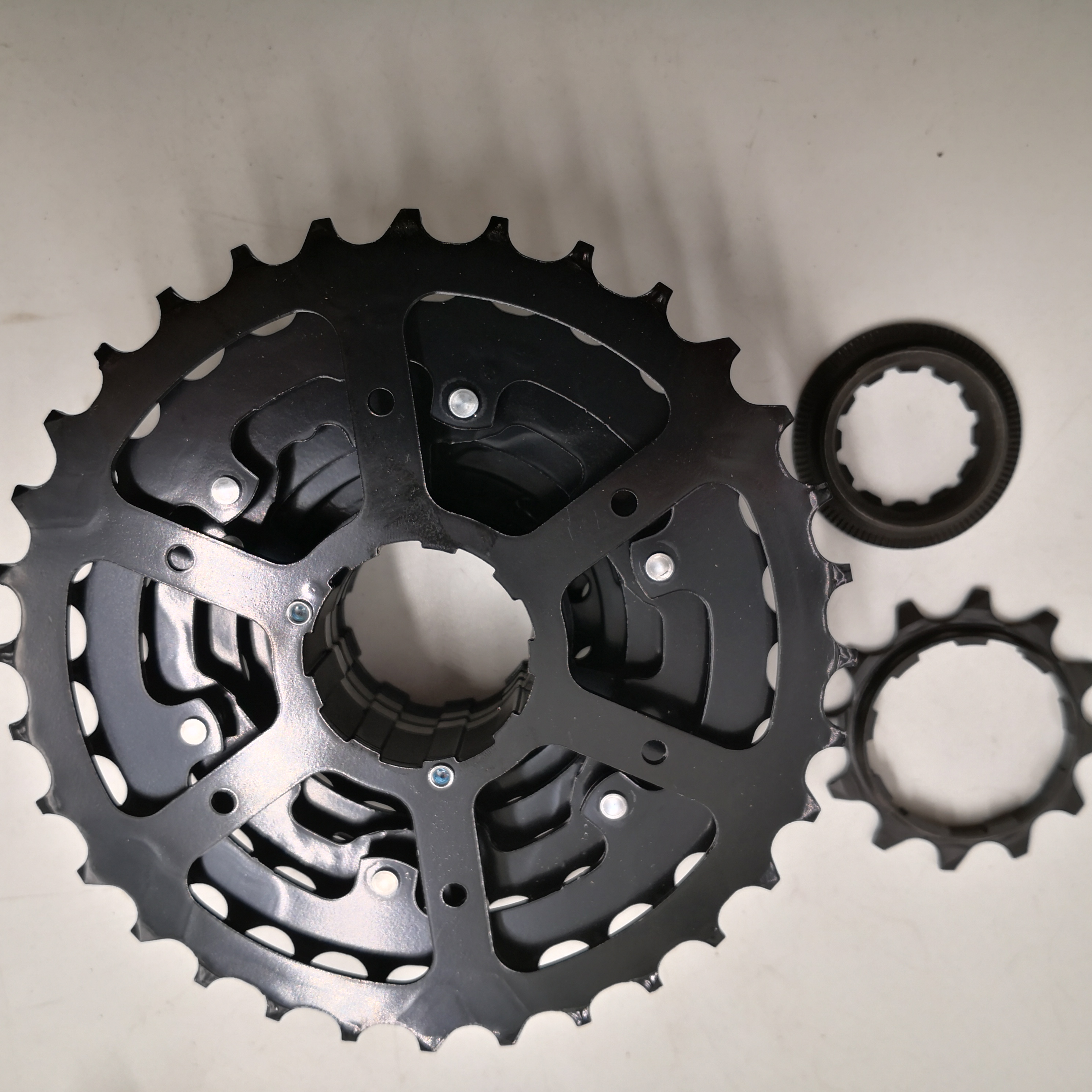 SHIMANO CS-HG200-8 маховик 8 скоростей/24 скорости горный велосипед карты маховик 12-черный 32T совершенно новый аппарат не Привязанный к оператору сотовой связи