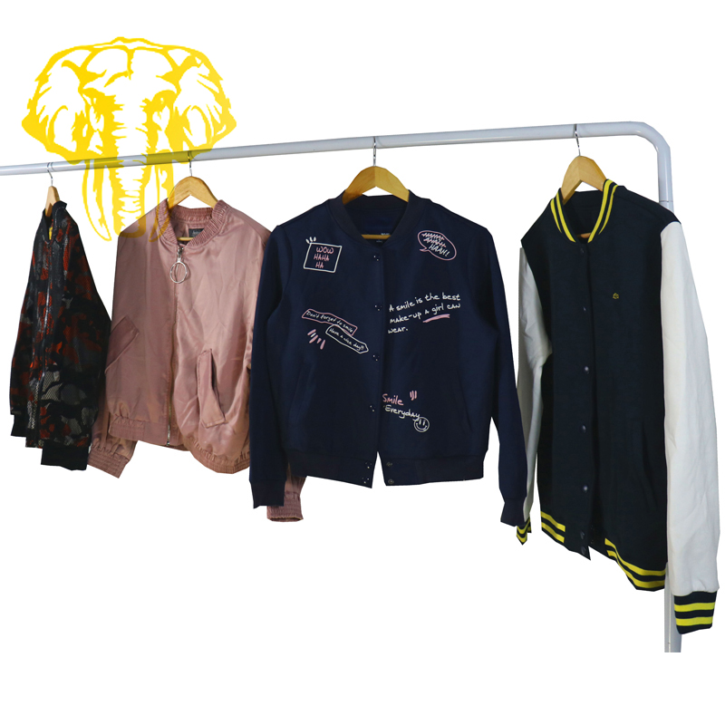 Branded Summer Cotton T-Shirts and Jackets from Korea and China Thrift Clothes including Hoodie Used Shoes Daimex Bale