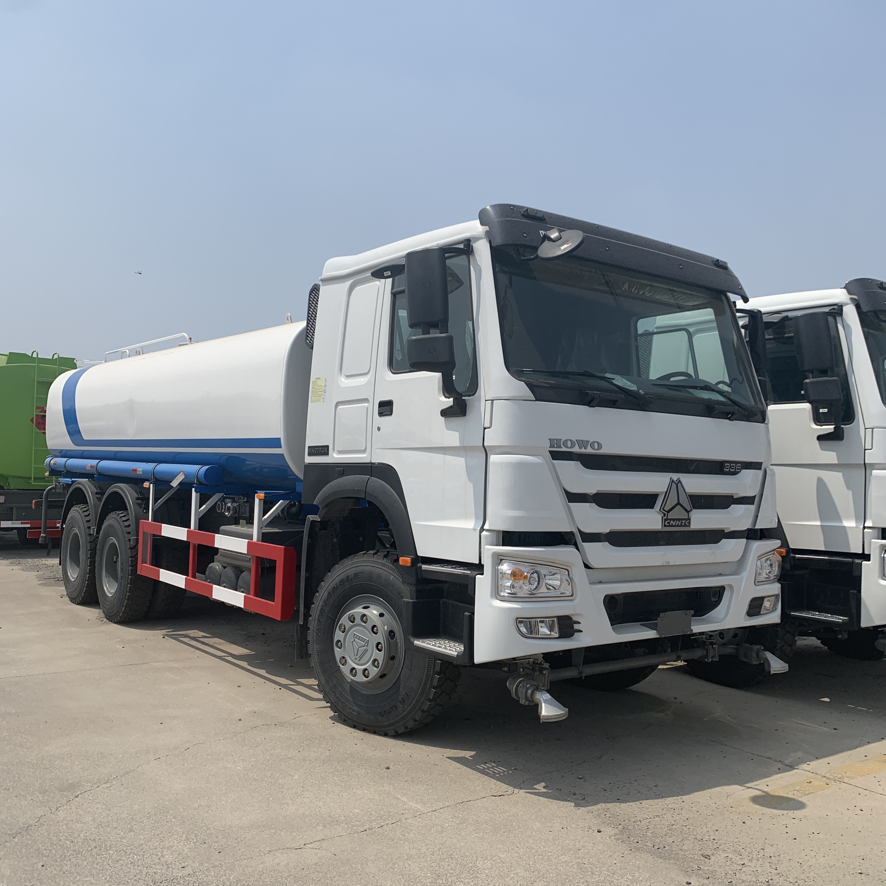 SINOTRUK HOWO 15m3 15000 литров портативный 6x4 топливный бак тележка спринклера