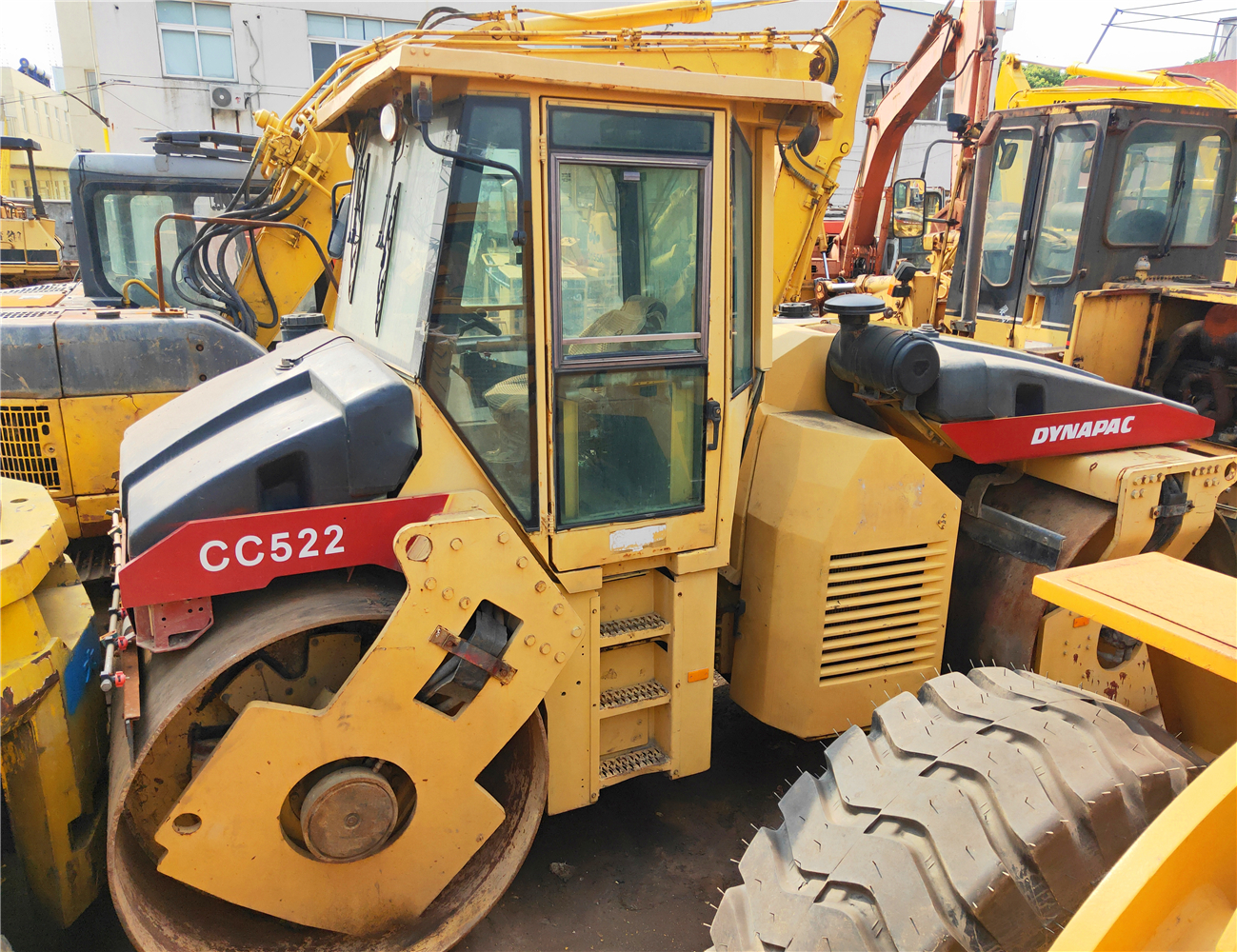 Used secondhand Dynapac Roader Roller CC 522, CA30D CA251D CA25D For sale with good performance and good condition