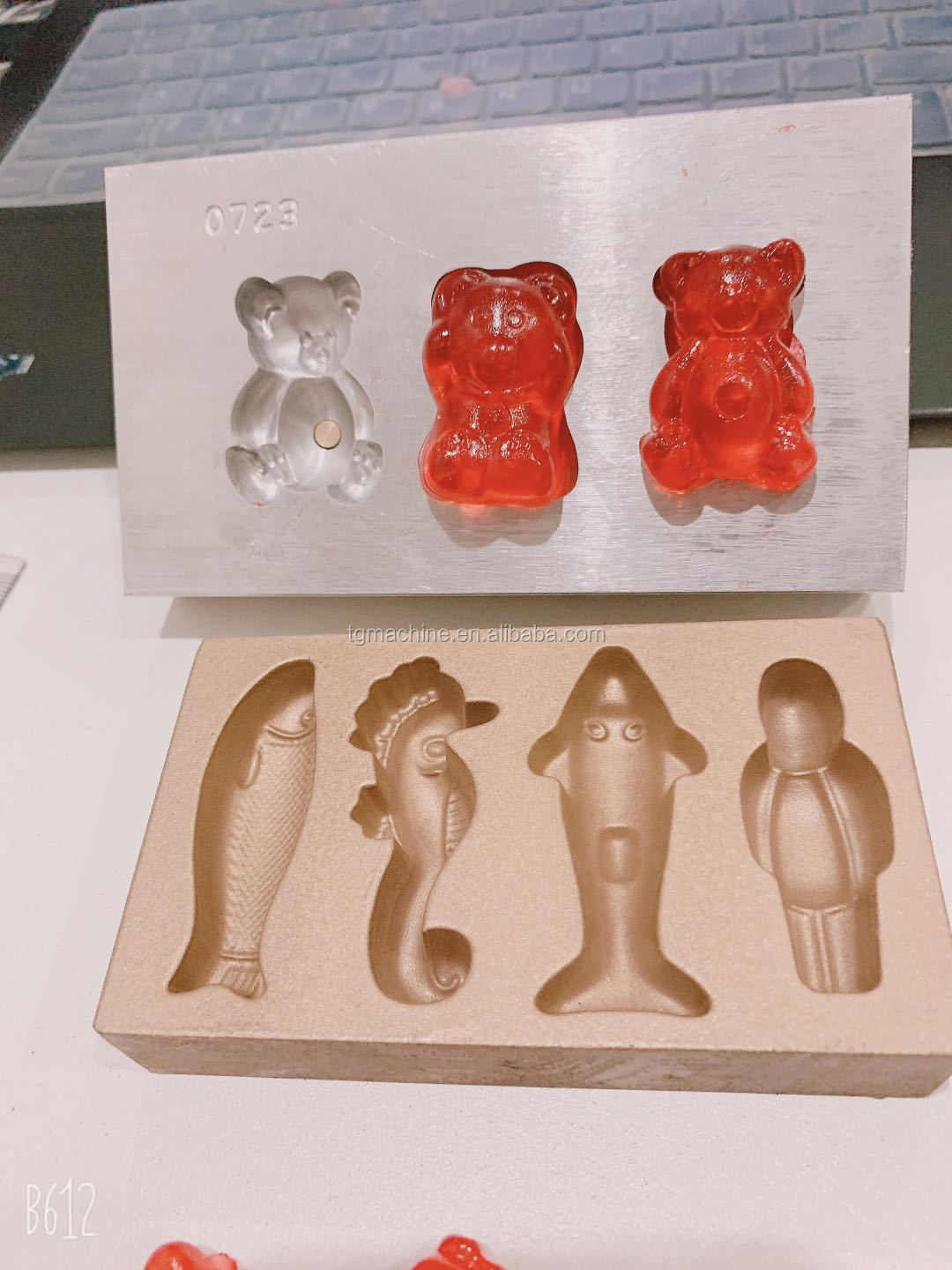 Автоматическая машина для производства желатиновых конфет gummy bear