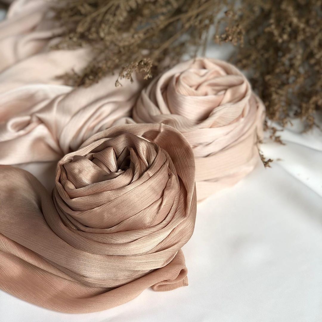 Fancy Pleated muna textured satin hijab for Malaysia Women Tudung Hijab