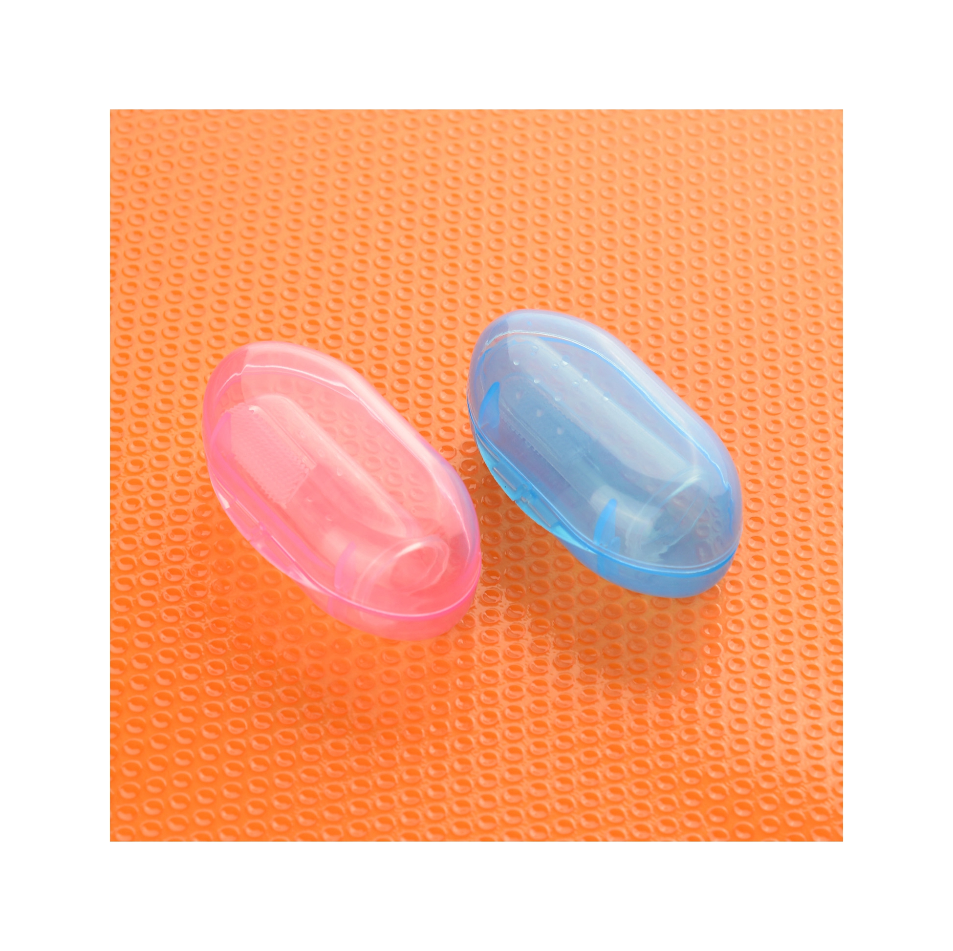 High-quality economical portable en-vironmentally friendly silicone finger toothbrush