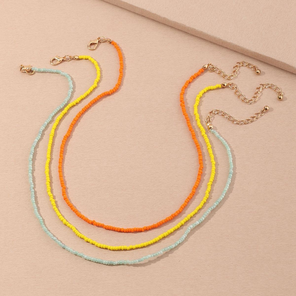 Small fresh and sweet beach color rice bead necklace simple bohemian beaded necklace