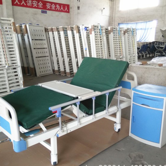 best selling nursing adjustable medical equipment furniture 2 crank manual portable patients hospital bed with wheels for sale